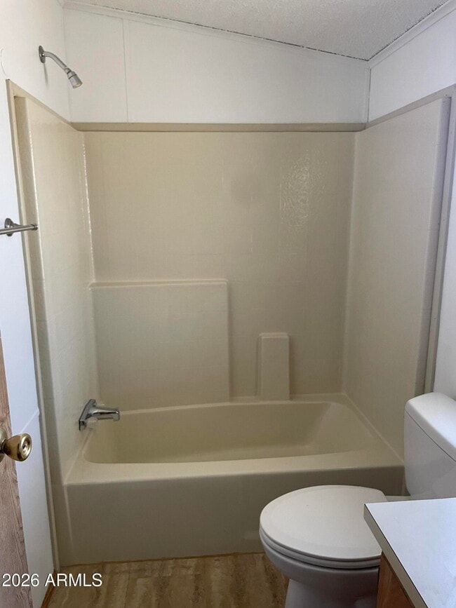 Building Photo - 415 E Villa Theresa Dr