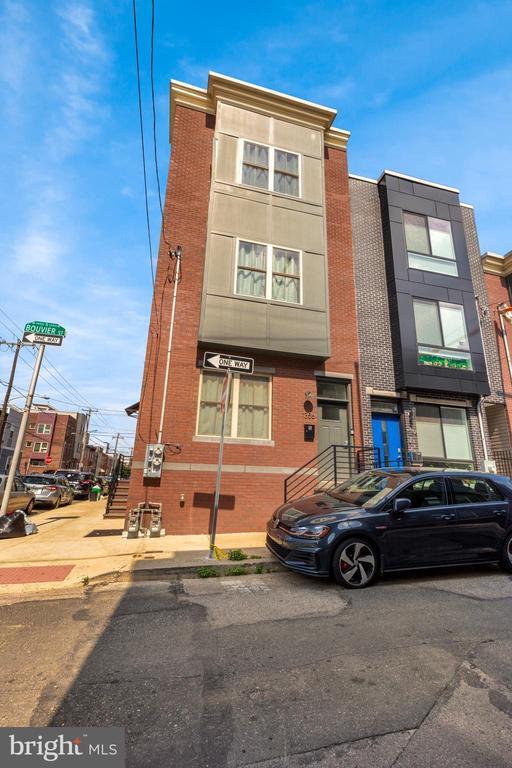 Building Photo - 1356 S Bouvier St