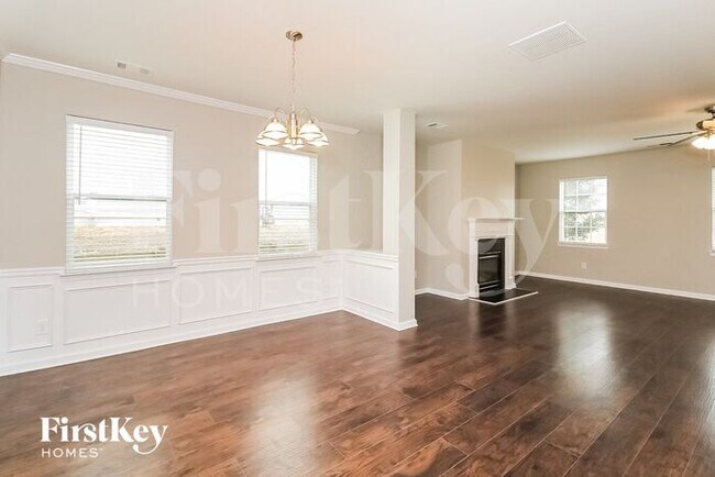 Building Photo - 116 Camdyn Cir