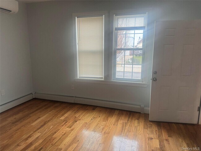 Building Photo - 1611 Research Ave