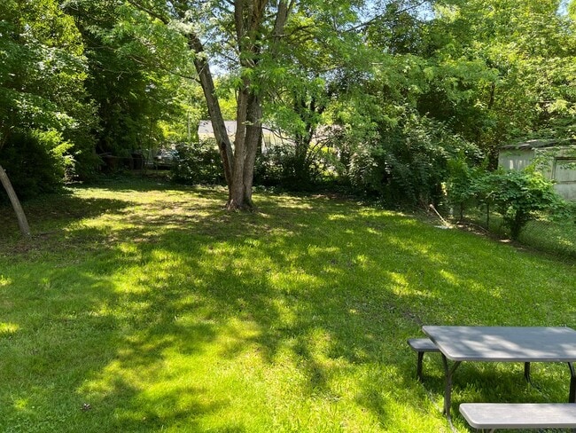 Building Photo - Newly renovated 2Br 1Ba Cottage