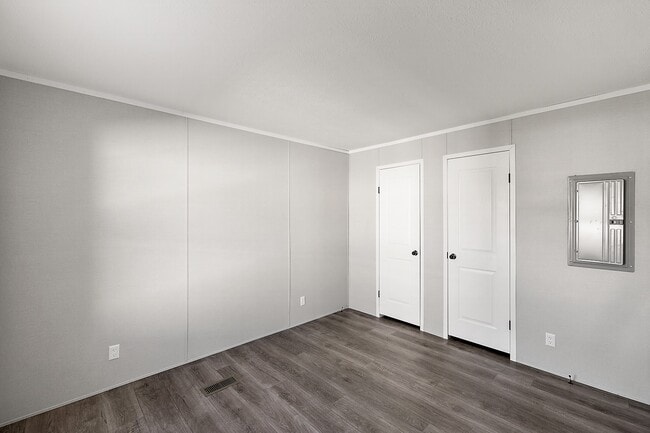 Building Photo - 636 Ascot Cir