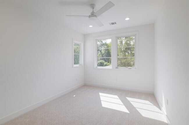 Building Photo - 1703 Piedmont Ave