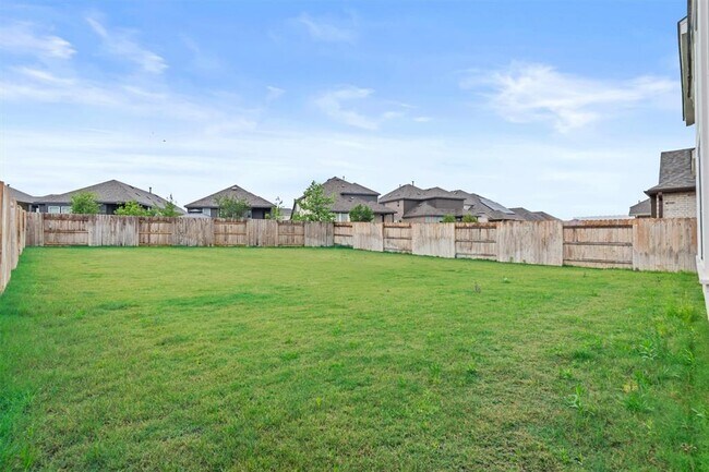 Building Photo - 547 Billowing Way
