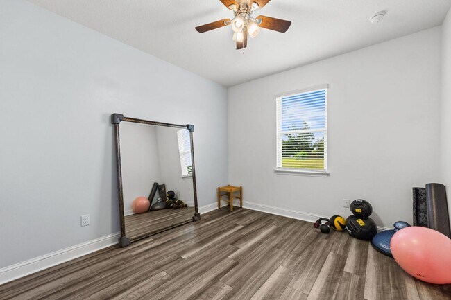 Building Photo - 173 Tournament Ln