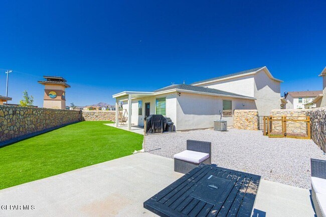 Building Photo - 11102 Blazing Star Pl