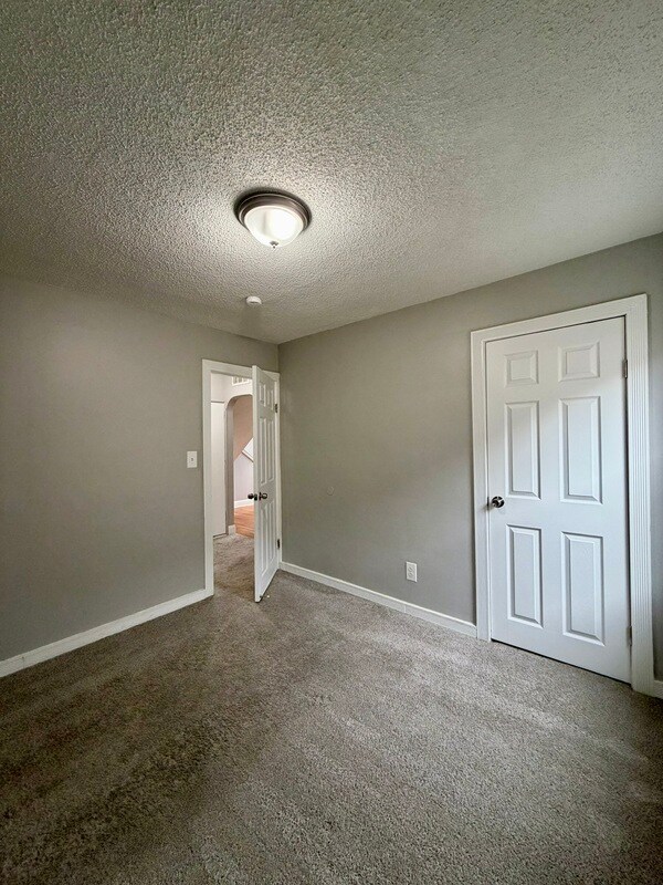 Building Photo - 12939 Devoe St