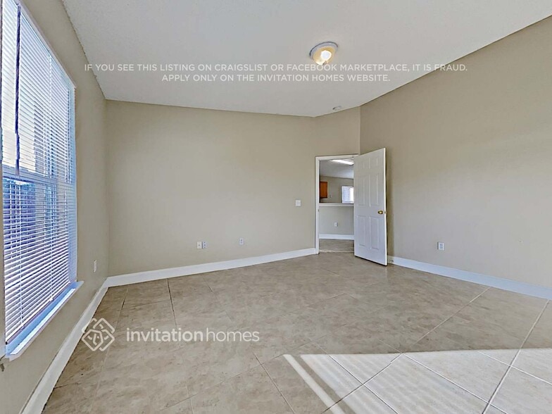 Building Photo - 4633 Willamette Cir