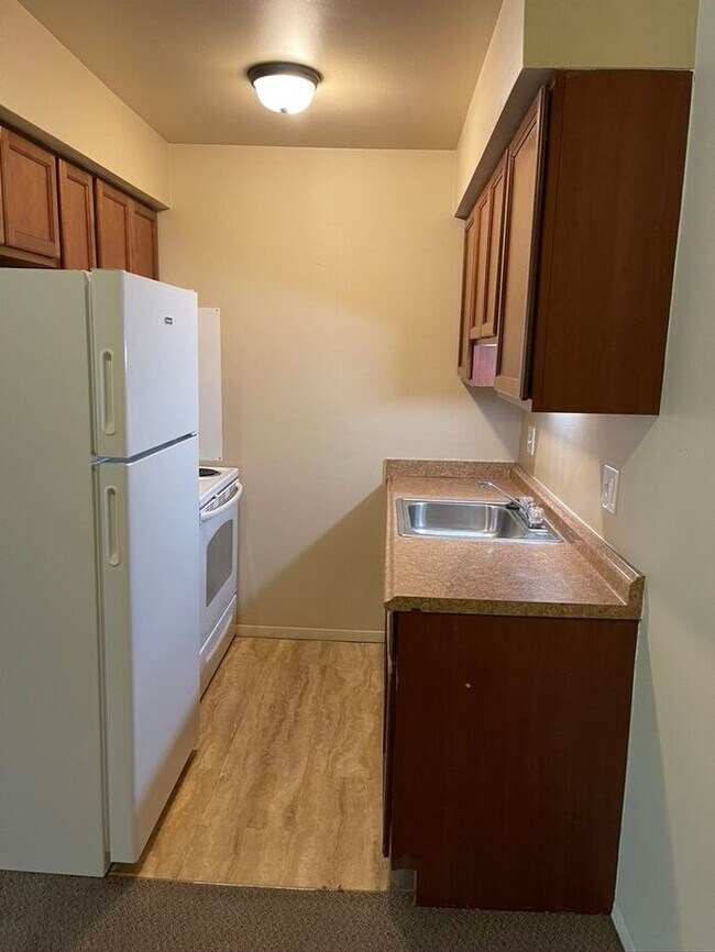Building Photo - Section 8 Approved - Heat Included and Water Included.