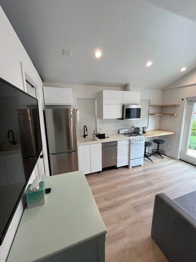 Building Photo - Skrzypek