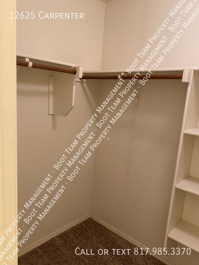 Building Photo - 12625 Carpenter-