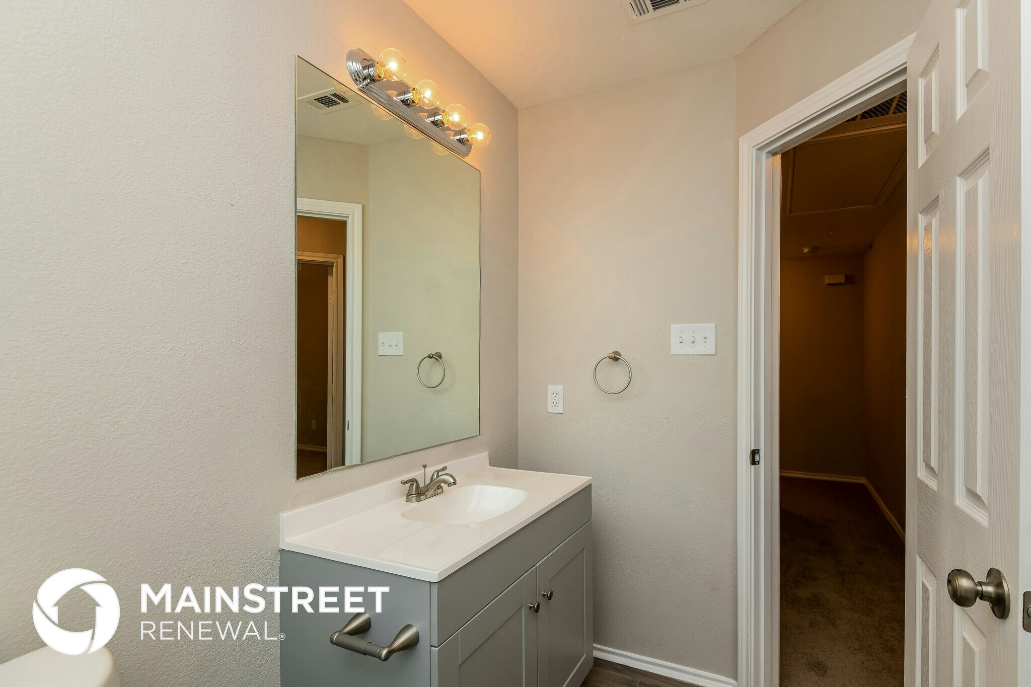 Building Photo - 208 Ridgeway Blvd