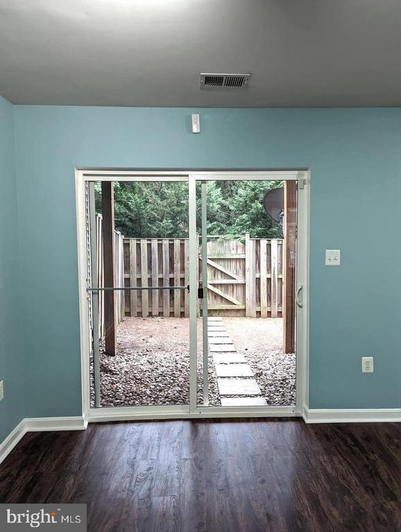 Building Photo - 14173 HUNTERS Way