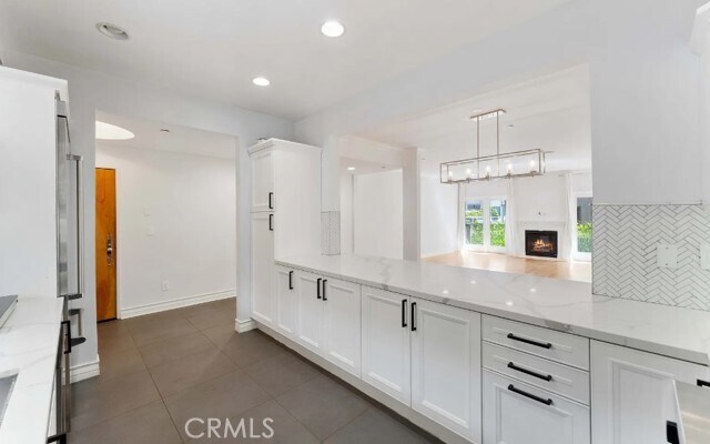 Building Photo - 118 S Clark Dr