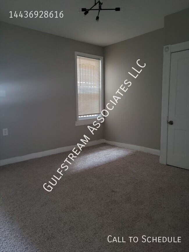 Building Photo - 1629 N Milton Ave