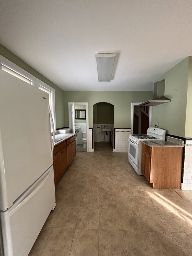 Building Photo - 7 Ureco Terrace