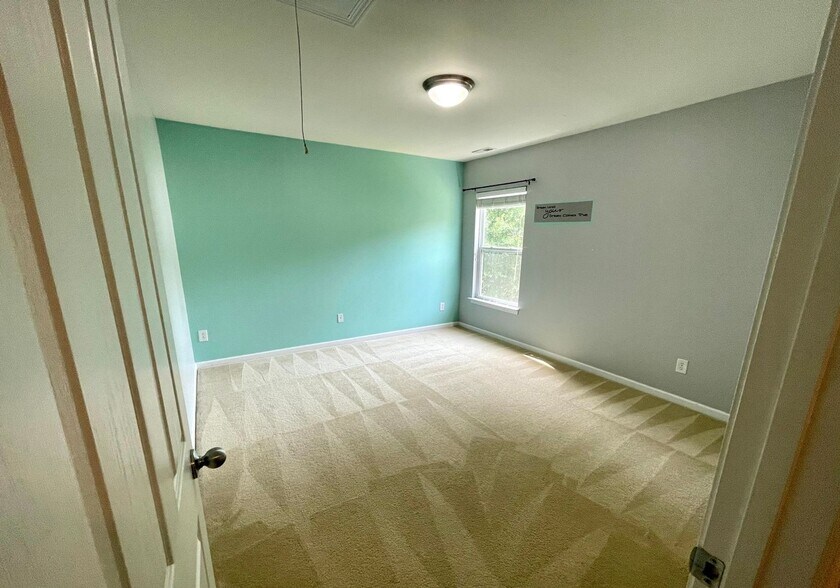 Building Photo - 5537 Stowe Derby Dr