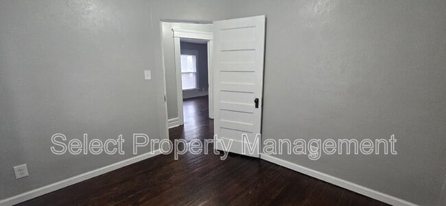 Building Photo - 224 Killea St