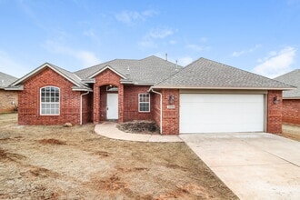 Building Photo - 2004 NE 32nd St