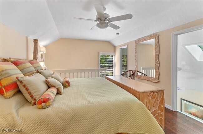 Building Photo - 1313 Solana Rd