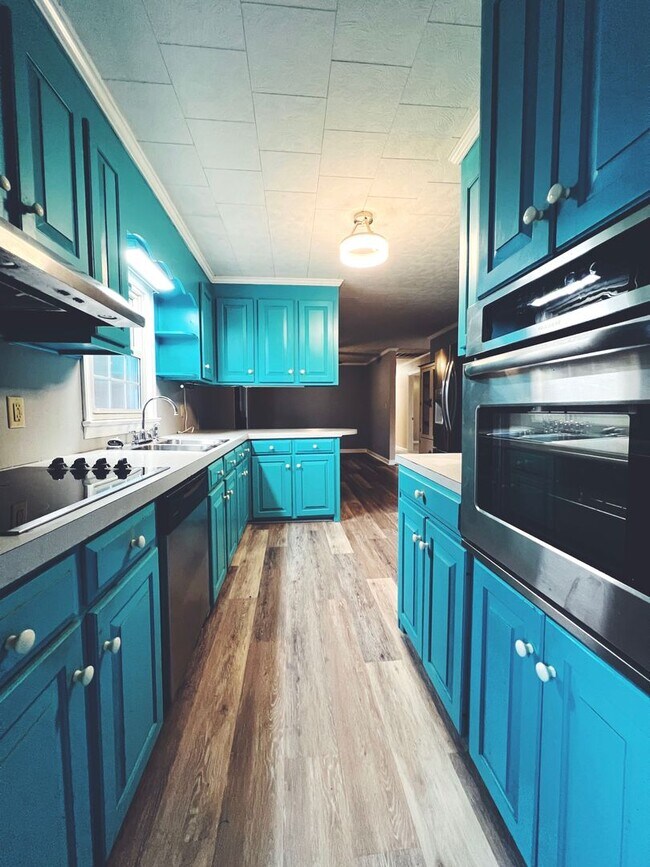 Building Photo - 3 Bed 1.5 Bath House in Belhaven