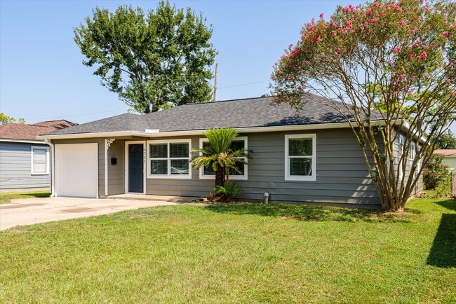 Building Photo - 6742 Feldspar St