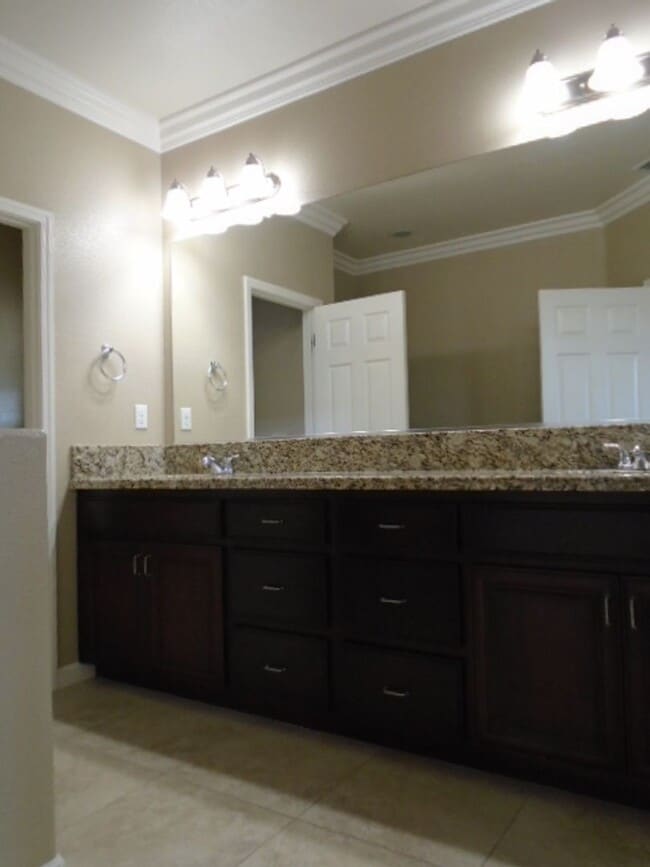 Building Photo - BEAUTIFUL 2 STORY IN WEST ROSEVILLE! 4 BEDROOM, 3 BATH, 3 CAR GARAGE, WITH LOW MAINTENANCE YARD!