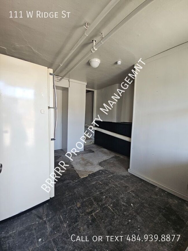 Building Photo - 111 W Ridge St