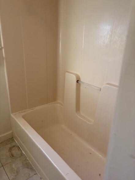 Building Photo - 7 Market Ln