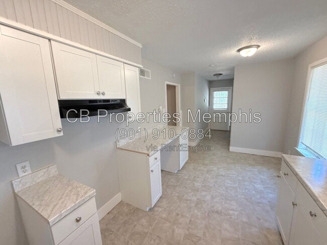 Building Photo - 4580 Cottonwood Rd