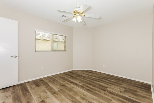 Building Photo - 6061 S Wilson Dr