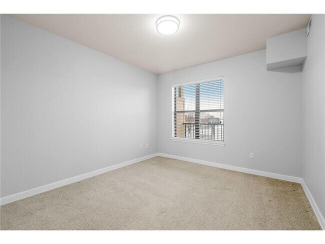 Building Photo - 1155 Ford Rd