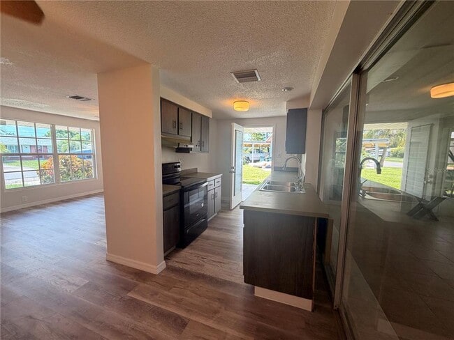 Building Photo - 4694 Nele St