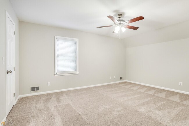 Building Photo - 1041 Avon Breeze Ct