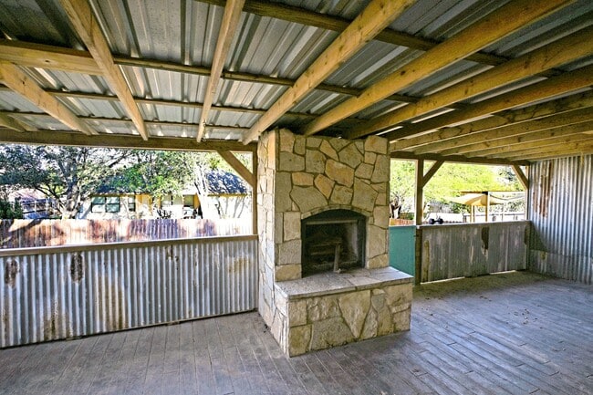 Building Photo - 2223 Sun Chase Blvd