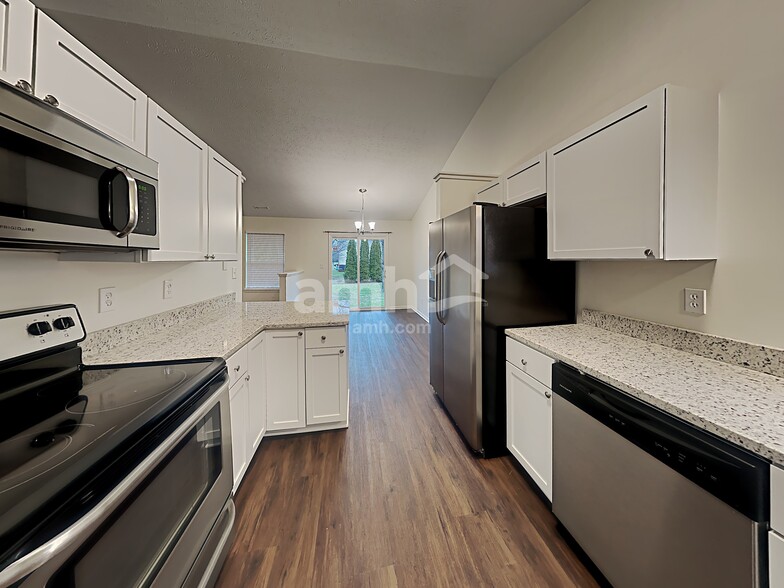 Building Photo - 12757 Sovereign Ln