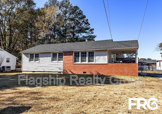 Primary Photo - 1305 Robin St