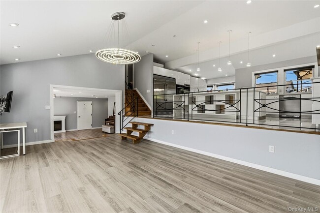Building Photo - 31 Sutton Hill Ln