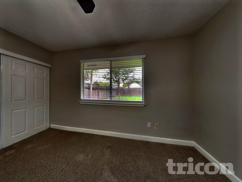 Building Photo - 16126 Barbarossa Dr