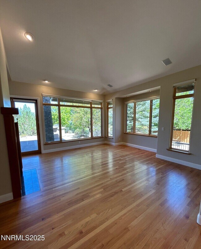 Building Photo - 6785 Eagle Wing Cir