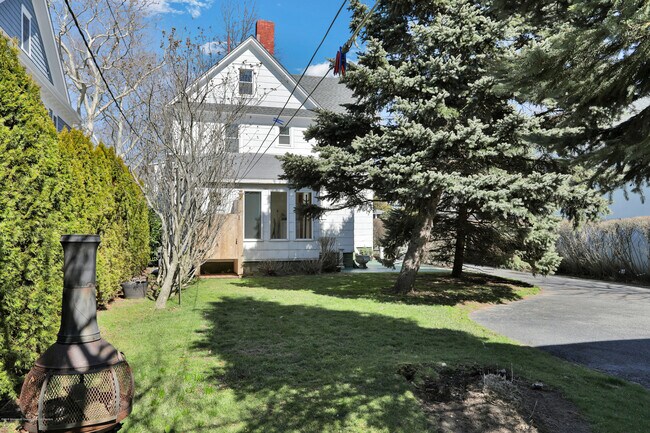 Building Photo - 407 Jersey Ave