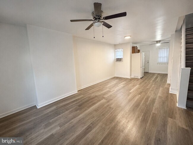 Building Photo - Three-Bedroom Hunting Park Rowhome with a Practical Two-Level Layout