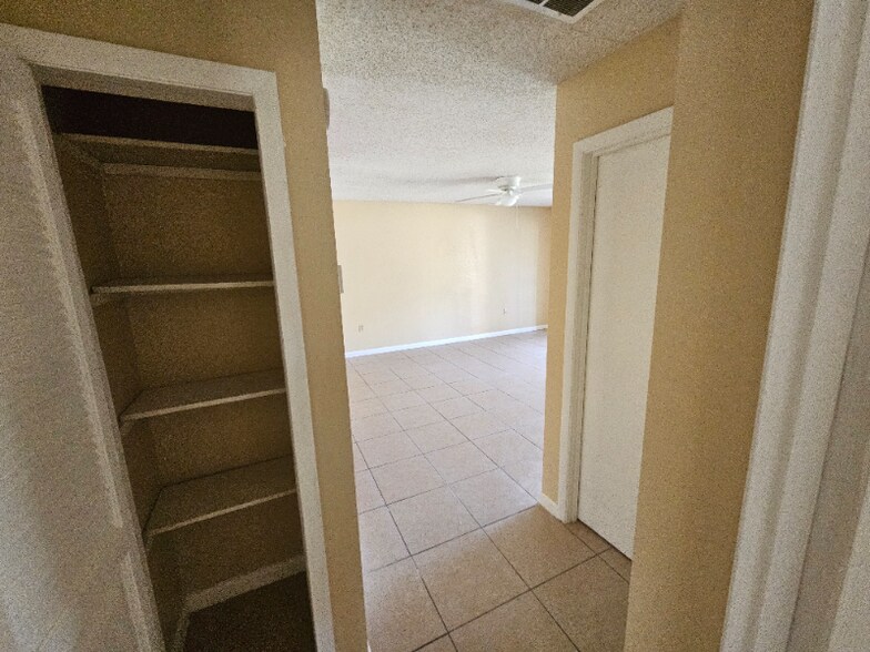 Building Photo - 4512 Ballentine Ct
