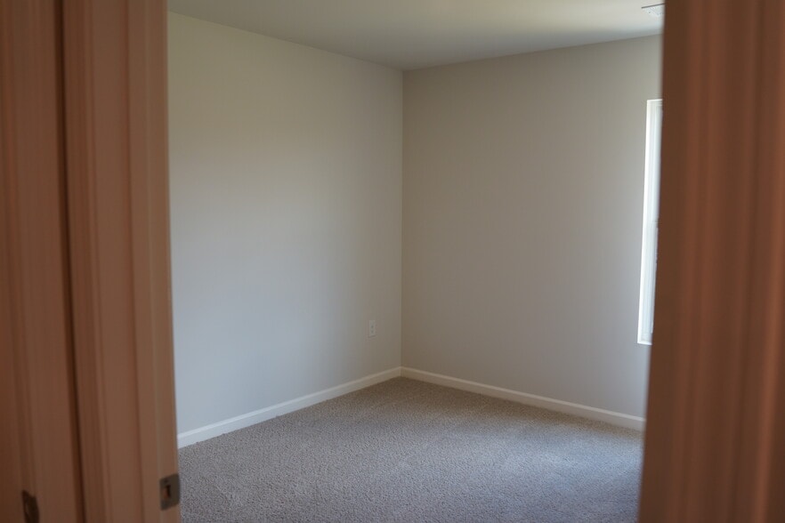 second bed - 265 Deerberry Dr