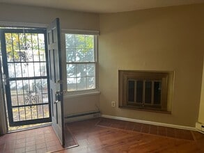 Building Photo - 2255 Spruce St