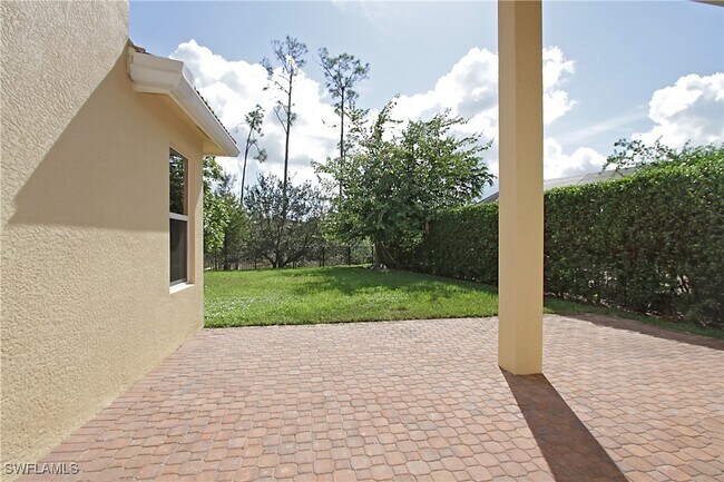 Building Photo - 11091 Sparkleberry Dr