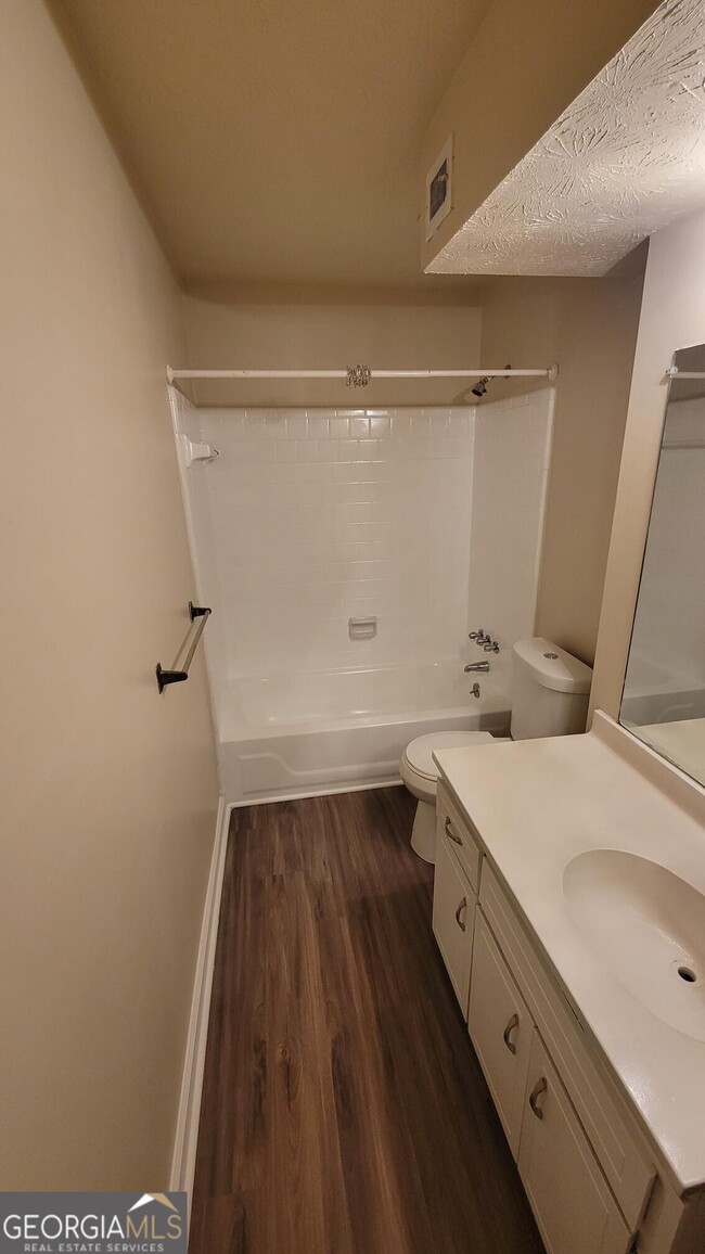 Building Photo - 2462 Lehaven Dr