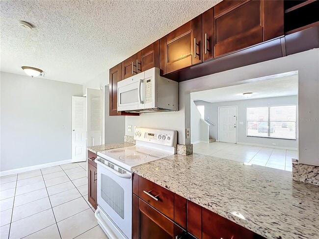 Building Photo - 1604 Little Falls Cir