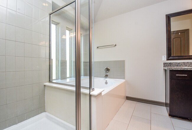 Building Photo - 78 Aventura Pl