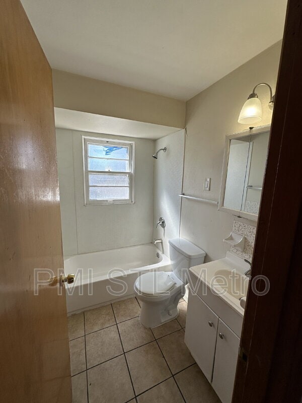 Building Photo - 6824 Larry Ln